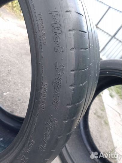 Michelin Pilot Super Sport 295/35 R20