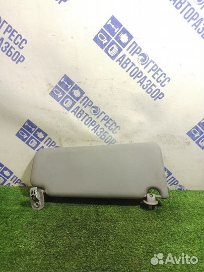 Козырек солнцезащитный передний левый Renault