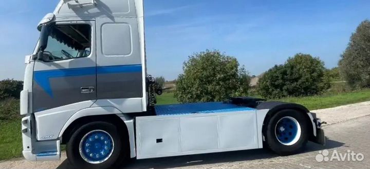 Pазбираем грузовик Volvo FH 2001-2005