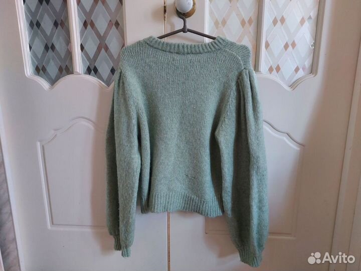 Свитер женский
