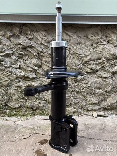 Передние стойки ваз 2110