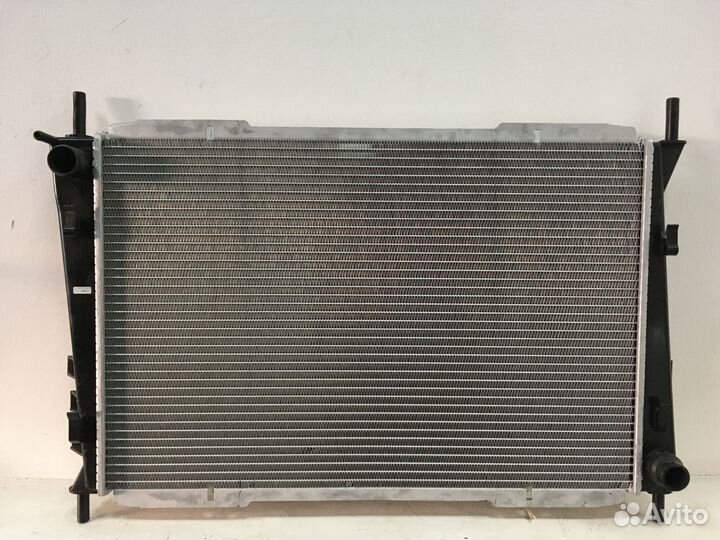 Радиатор Jaguar S-Type 2.0-3.0i 2001