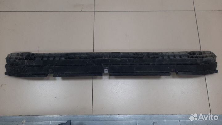 Кронштейн переднего бампера центральный