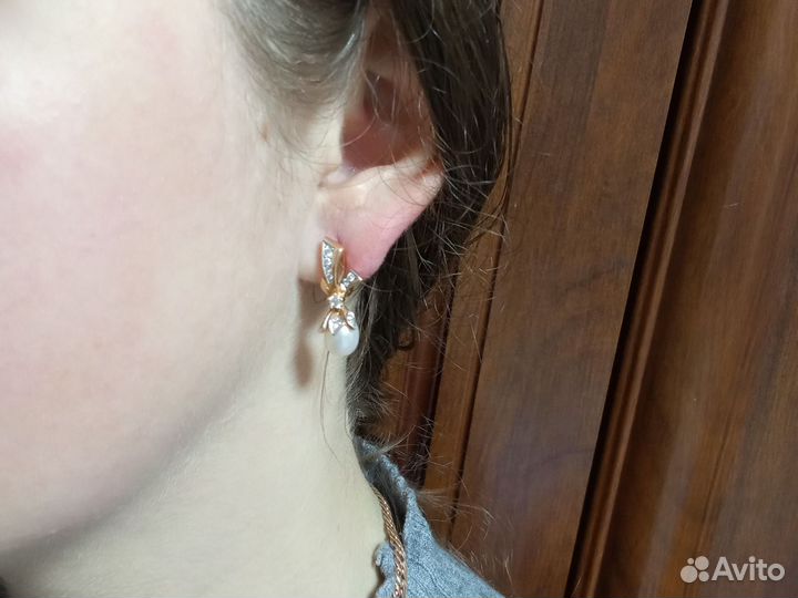 Золотые серьги с жемчугом