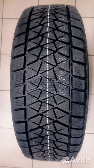 Bridgestone Blizzak DM-V2 275/60 R18 113R