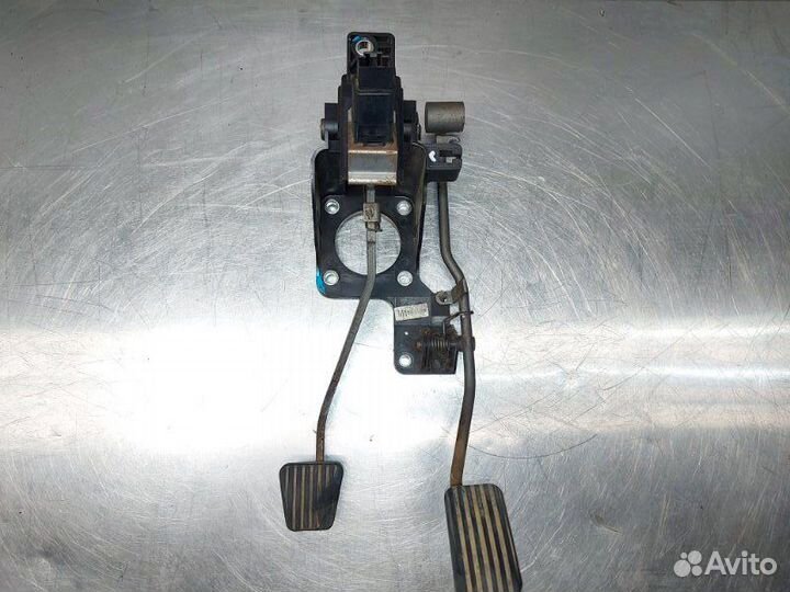 Педальный узел Chevrolet Lacetti J200 F16D3
