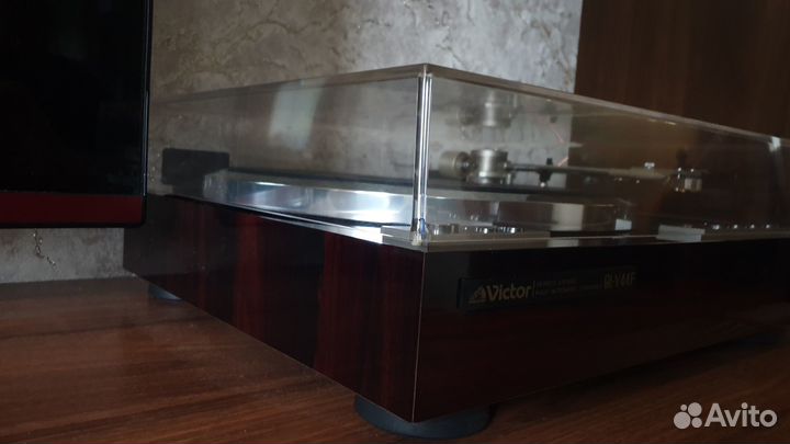 Проигрыватель винила Viktor QL Y-44F