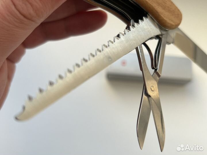 Victorinox outrider