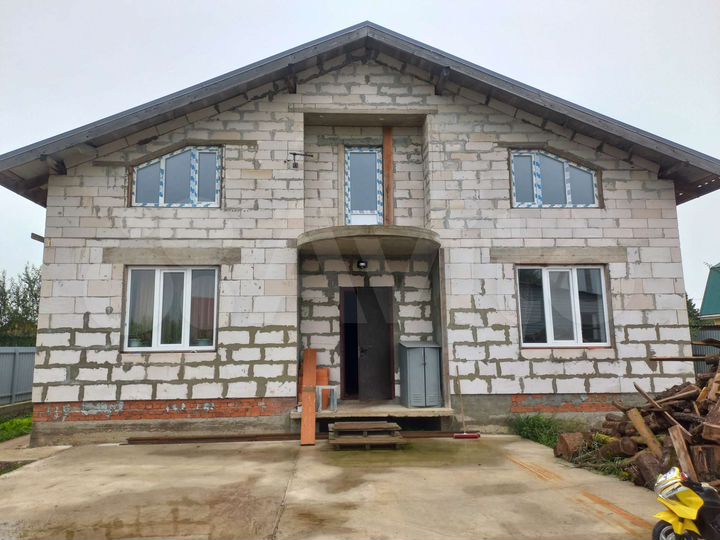 Дом 260 м² на участке 6 сот.