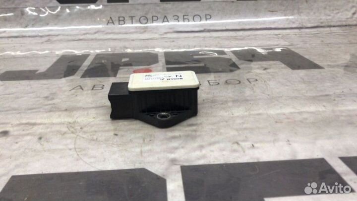 Датчик ускорения передний Infiniti G25 V36 VQ25HR