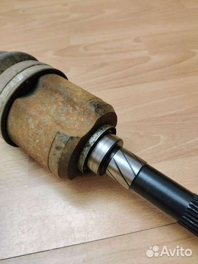 Привод левый Nissan x-trail t31