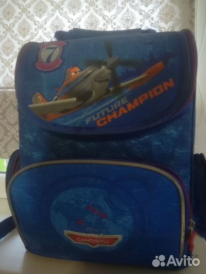 Рюкзак школьный