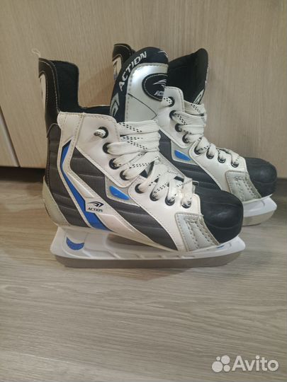 Коньки хоккейные детские