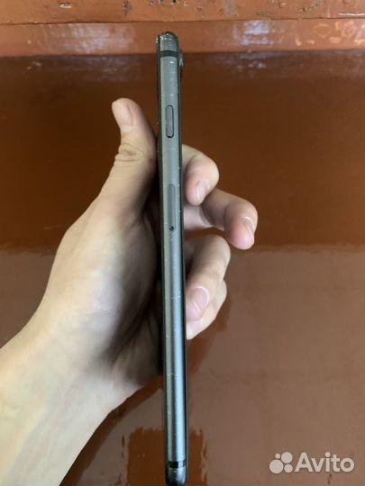 iPhone 8 Plus, 64 ГБ