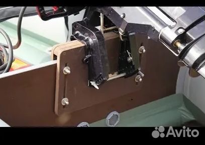 Регулируемая накладка на транец