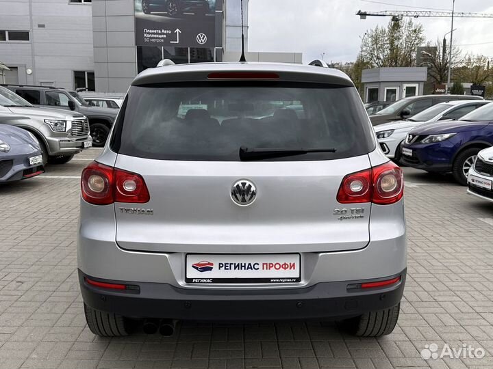 Volkswagen Tiguan 2.0 AT, 2010, 181 273 км