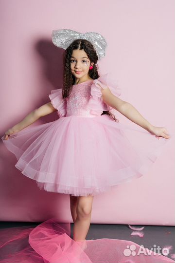 Нарядное платье для девочки ручной работы