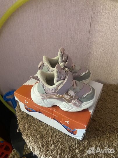 Кроссовки детские