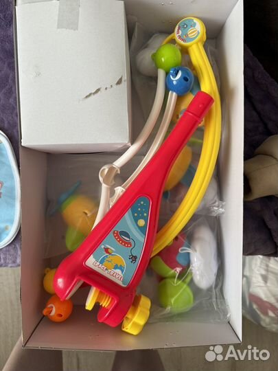 Музыкальный мобиль на кроватку