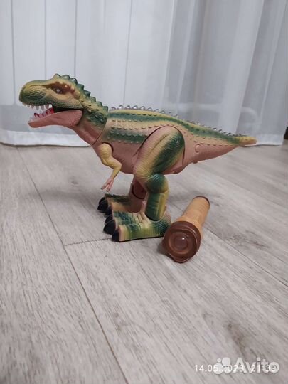 Динозавр на батарейках