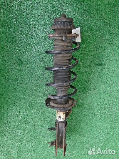 Стойка honda vezel RU4 LEB 4WD контрактная