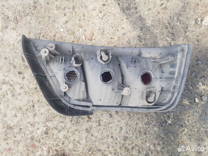 Задняя фара митсубиши галант 8 правая