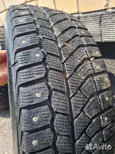 Viatti Brina Nordico V-522 205/65 R16 95T