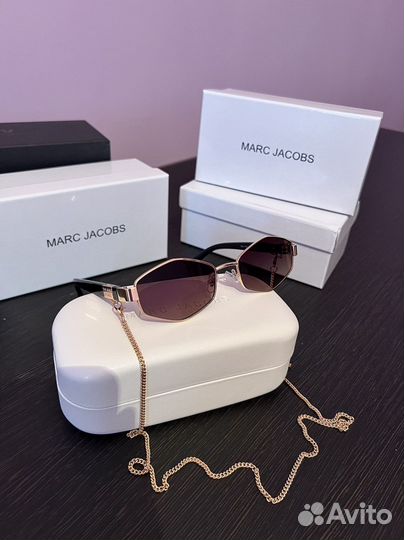 Солнцезащитные очки женские Mark Jacobs