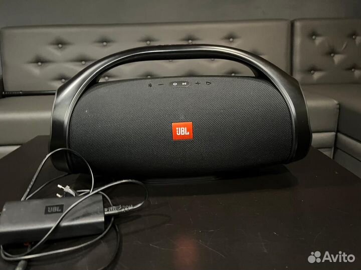 Колонка jbl boombox