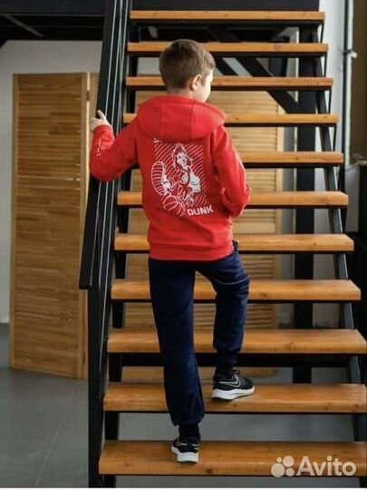 Спортивный костюм новый 122-128