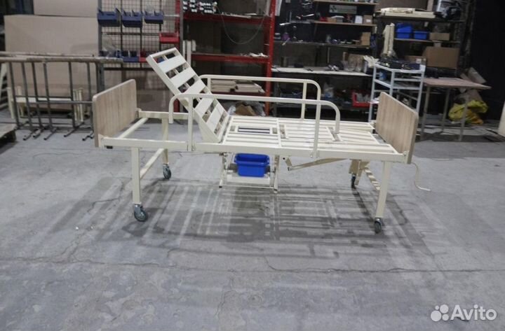 Кровать механическая дс-40 с туалетным устройством
