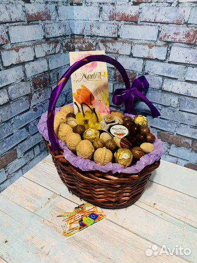 Корзина подарочная сухофруктов