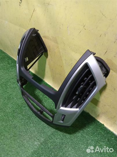 Рамка магнитолы Chevrolet Cruze 2012