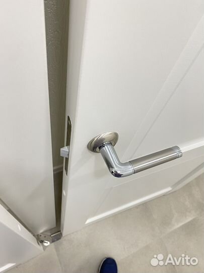 Двери с фурнитурой