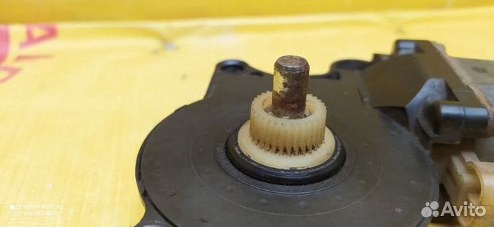 Моторчик стеклоподъемника передний левый Chrysler