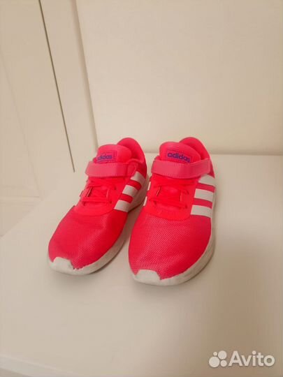 Лёгкие кроссовки Adidas для спорта для девочки