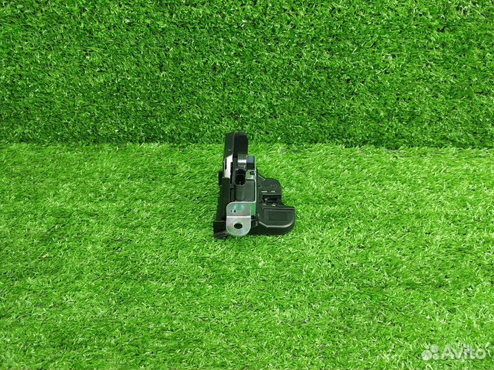 Замок крышки багажника Volkswagen Tiguan VAG