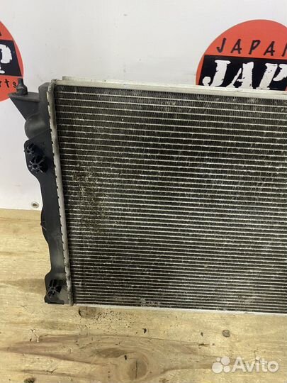 Радиатор охлаждения Audi A6 C6 4F