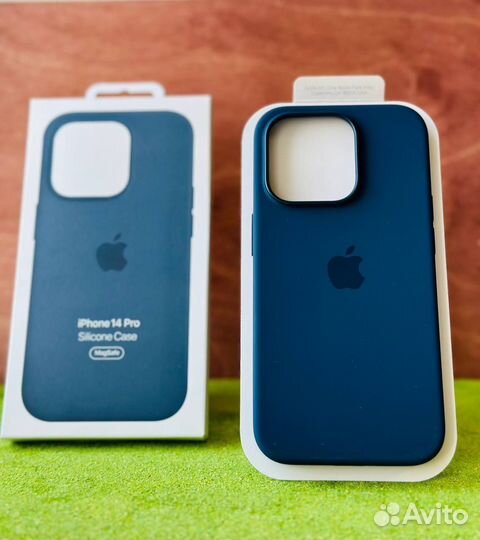 Apple Silicone Case для iPhone 14 Pro