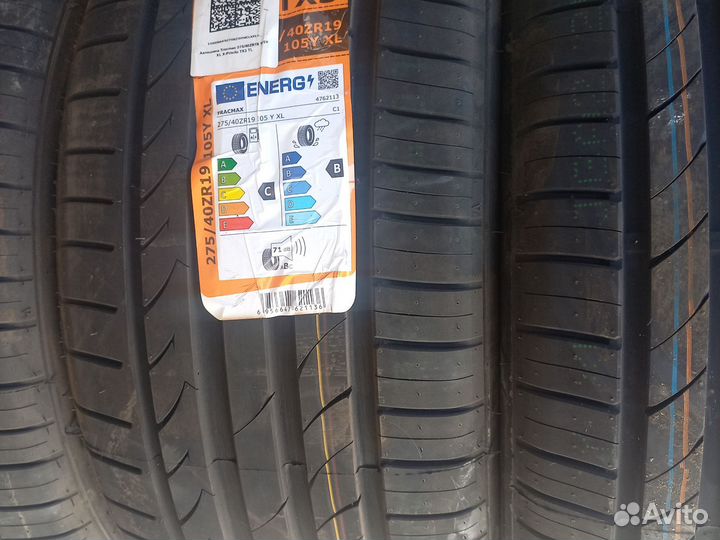 Tracmax X-Privilo TX3 245/45 R19 и 275/40 R19