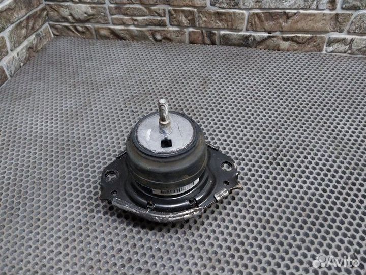 Подушка двигателя Jeep Grand Cherokee WK2 3.0 2019