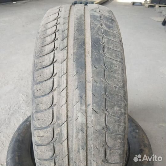 Bfgoodrich G-Grip 215/60 R16