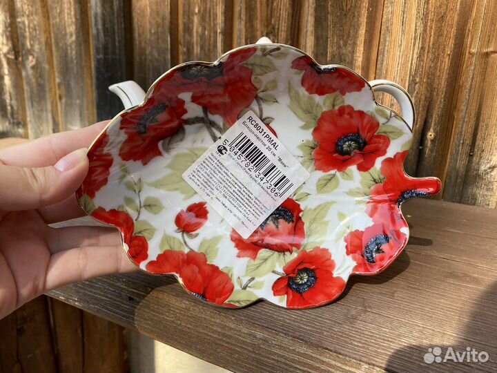 Фарфоровый чайный набор