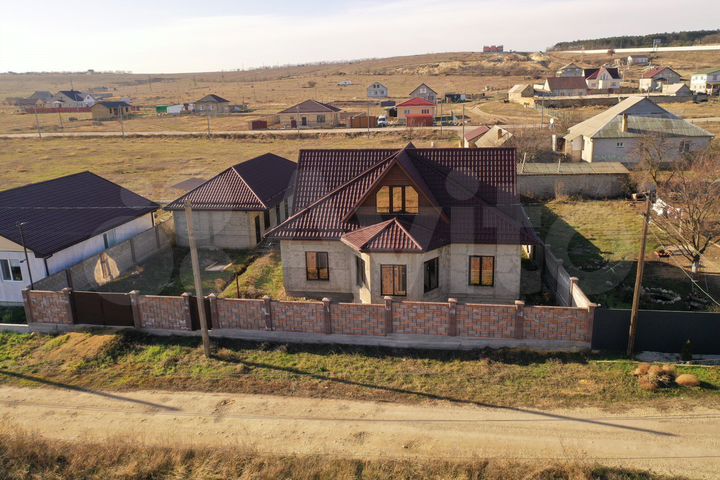 Дом 200 м² на участке 10 сот.