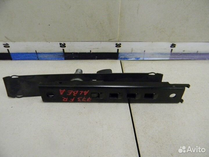 Механизм регулировки ремня безопасности Albea 2002