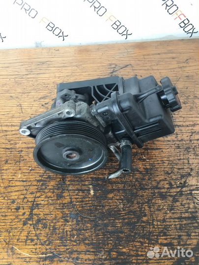 Насос гидроусилителя руля Mercedes C-Class W204