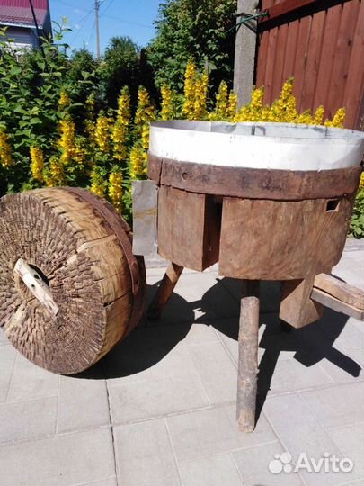 Жернова старинные