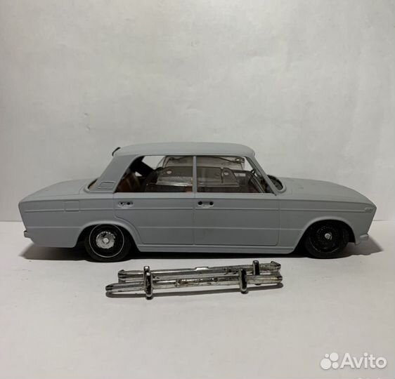 Ваз 2103 1/24 hatchette