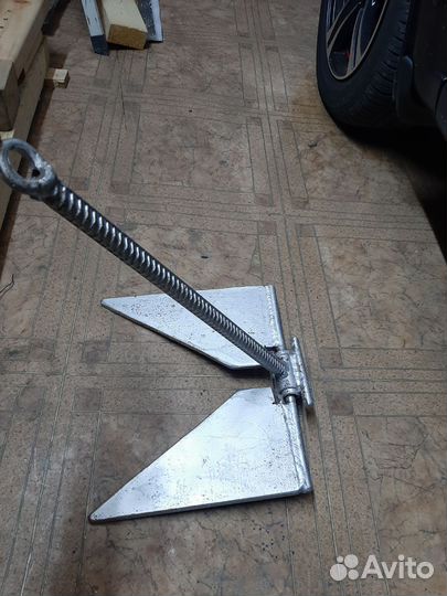 Якорь для лодки