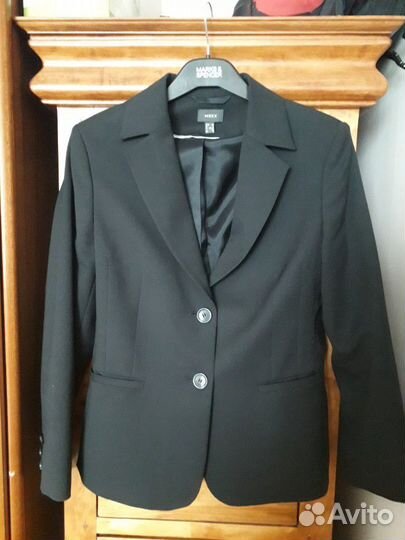 Женский пиджак фирмы Мехх